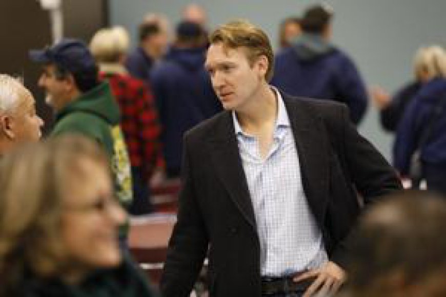 Nate McMurray on leave from Delaware North job as he runs in NY-27