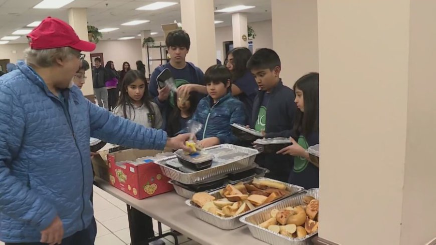 Islamic youth group sends Christmas outreach in St. Louis County