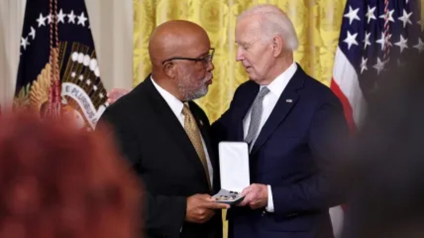 Biden awards Denzel Washington, Magic Johnson and Fannie Lou Hamer with Presidential Medal of Freedom