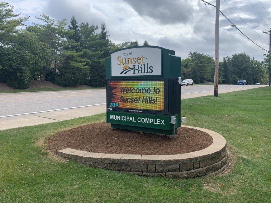 Sunset Hills Board of Aldermen denies stop sign at Robyn Road and Sunny Creek Lane, discusses installing flashing signs instead